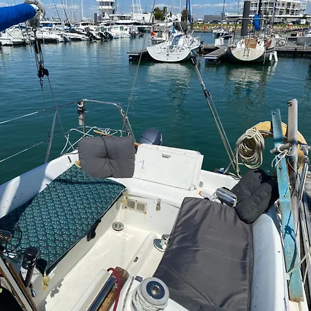Bateau A Quai Detente Absolue * La Rochelle (Charente-Maritime)